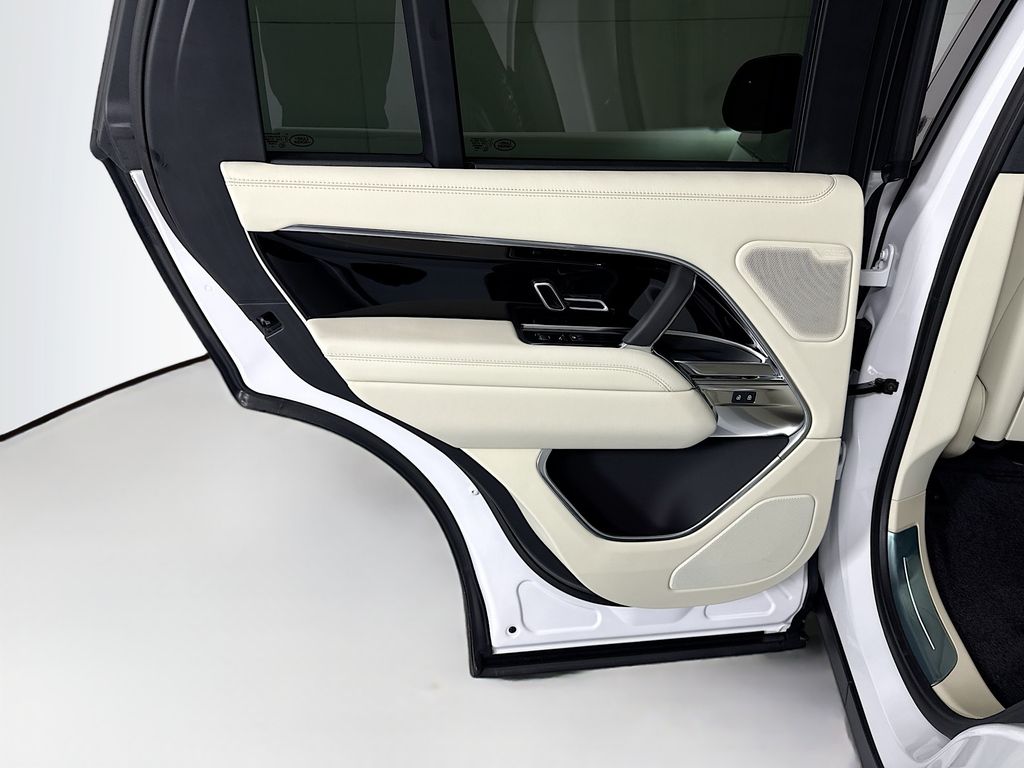 Thumbnail: 2026 Land Rover Range Rover - 28