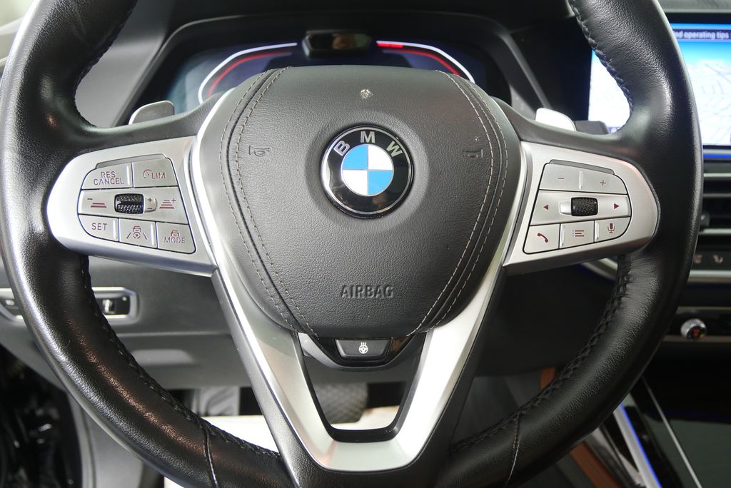 Thumbnail: 2019 BMW X7 - 24