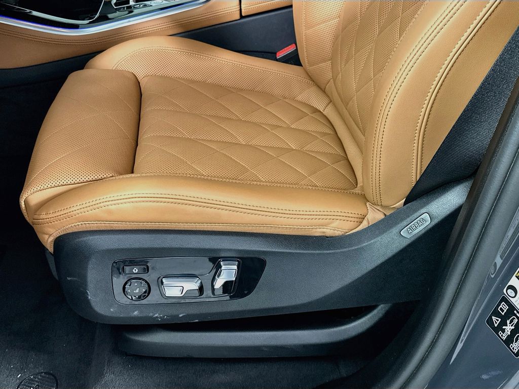 Thumbnail: 2025 BMW X5 - 20