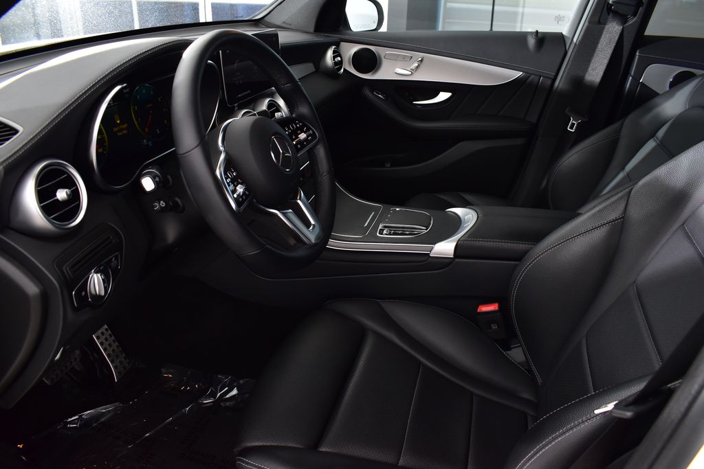 Thumbnail: 2023 Mercedes-Benz GLC - 13