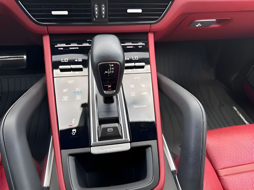 Used Car 2023 Porsche Cayenne E-hybrid  Turbo S For Sale Under $130,000 In Austin, Texas