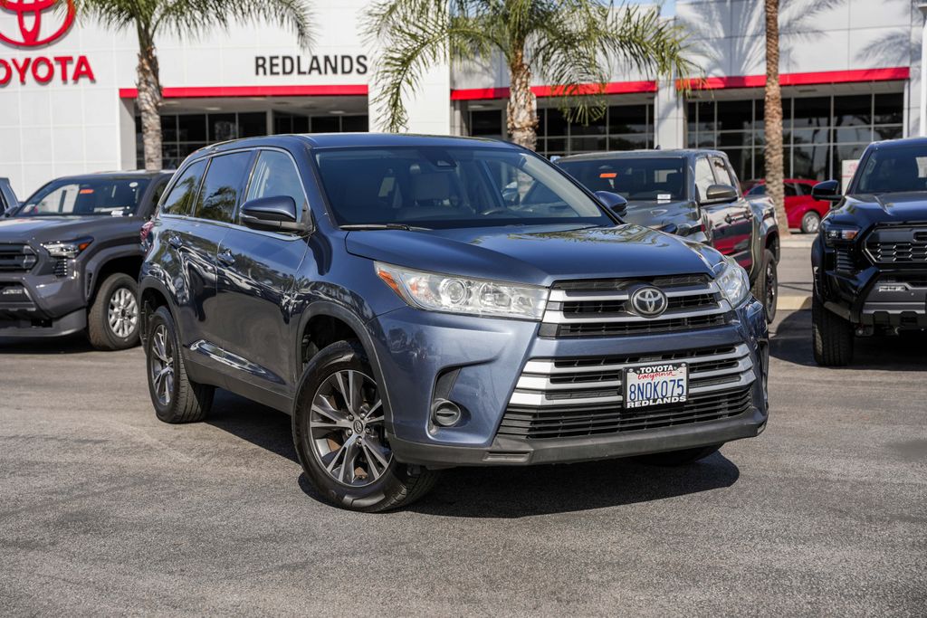 Shoreline Blue Pearl 2019 Toyota Highlander LE FWD SUV / Crossover Front-Wheel Drive 6-Speed Automatic