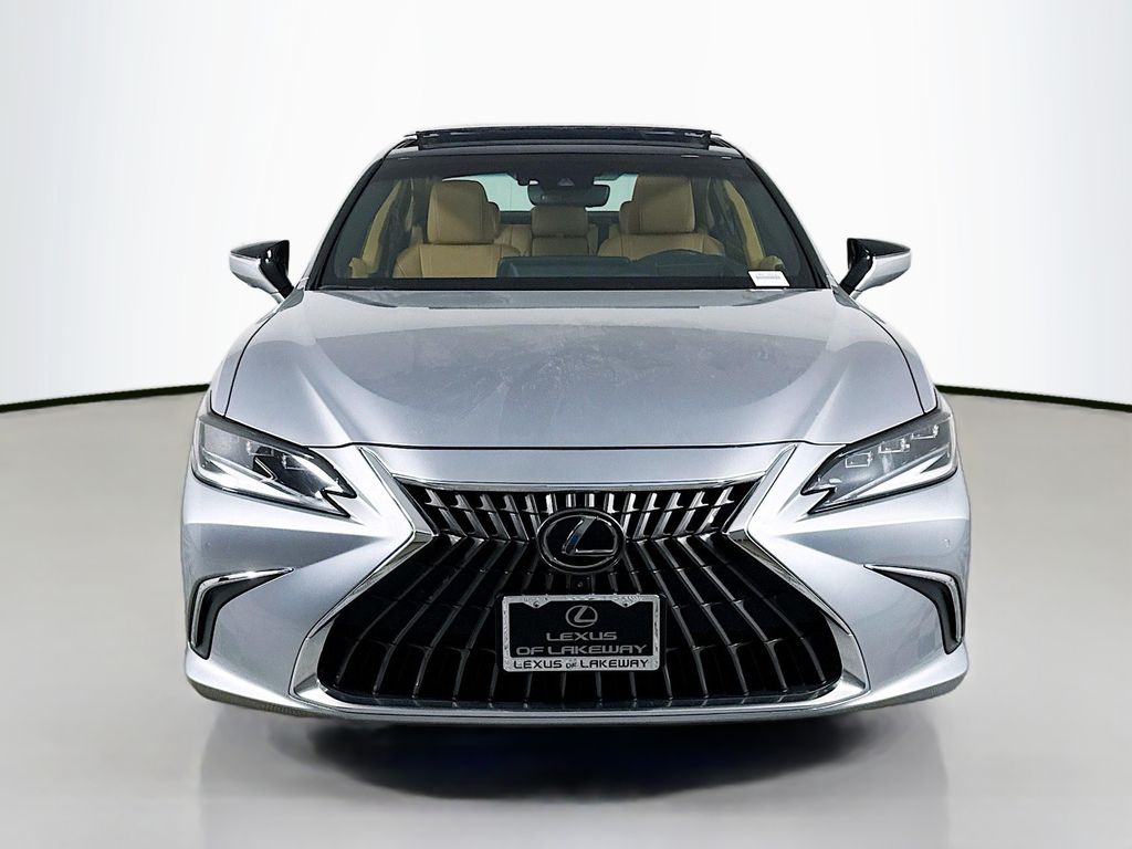 2022 Lexus ES  2