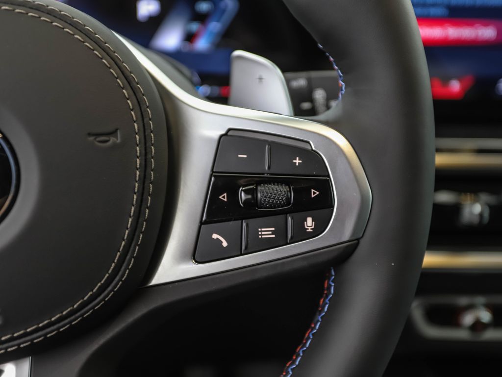 Thumbnail: 2026 BMW X5 - 13