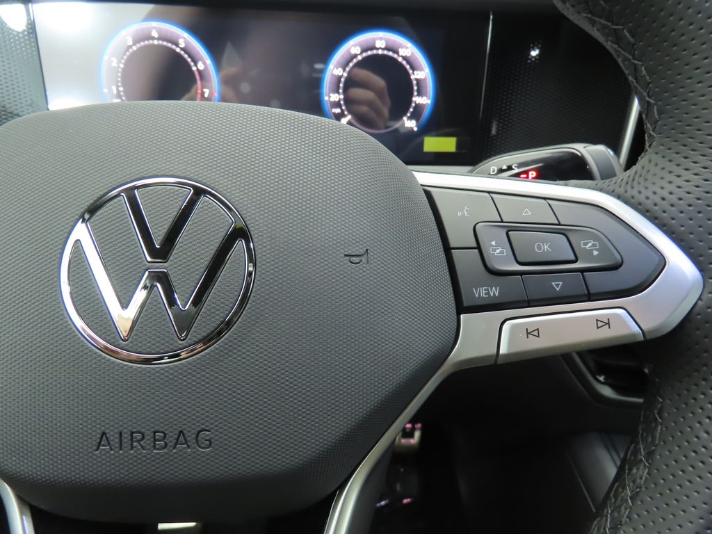 2025 Volkswagen Tiguan SE R-Line Black 13