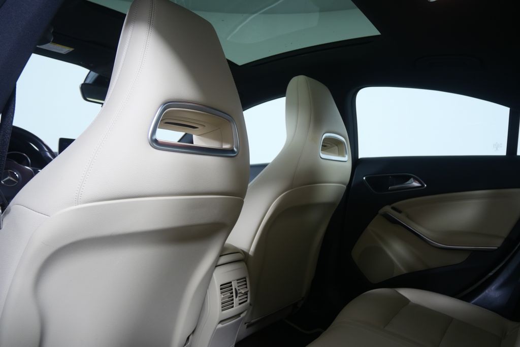 Thumbnail: 2018 Mercedes-Benz CLA - 16