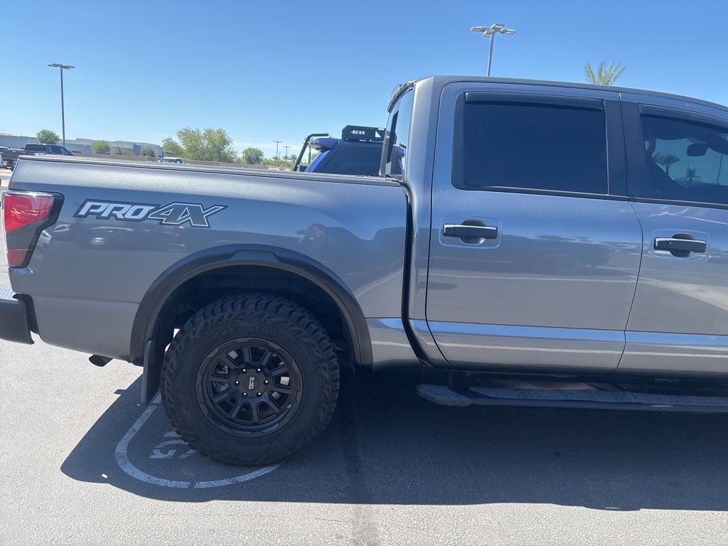 Thumbnail: 2020 Nissan Titan - 6