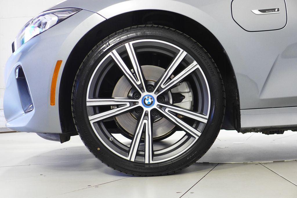 Thumbnail: 2023 BMW 3 Series - 5