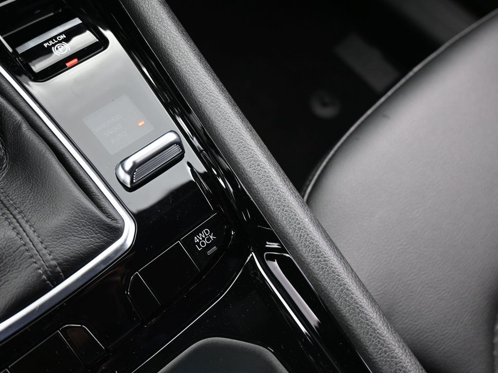 New 2026 Red Hot Pearlcoat Jeep Latitude image 24