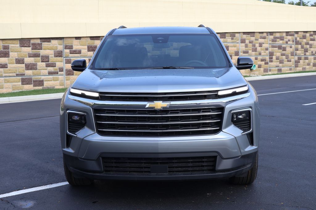 Thumbnail: 2027 Chevrolet Traverse - 2
