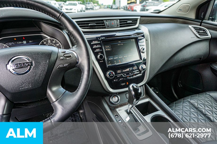 Used 2020 White Nissan Platinum image 33
