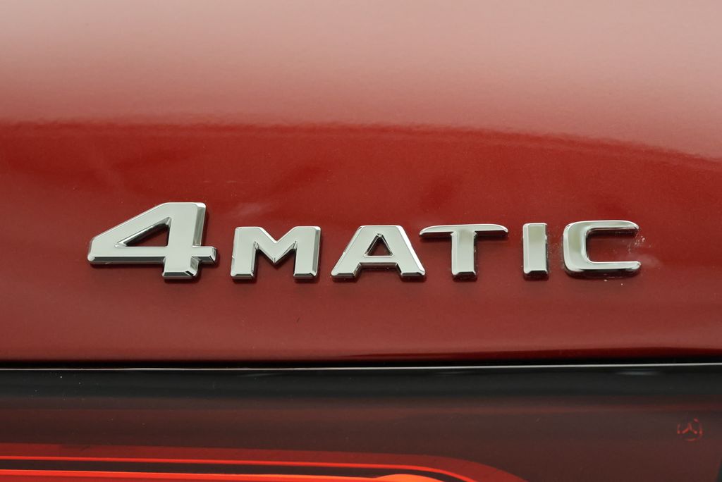 Thumbnail: 2025 Mercedes-Benz GLC - 10