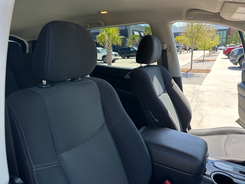 2020 Magnetic Black Pearl Nissan Pathfinder SV FWD SUV