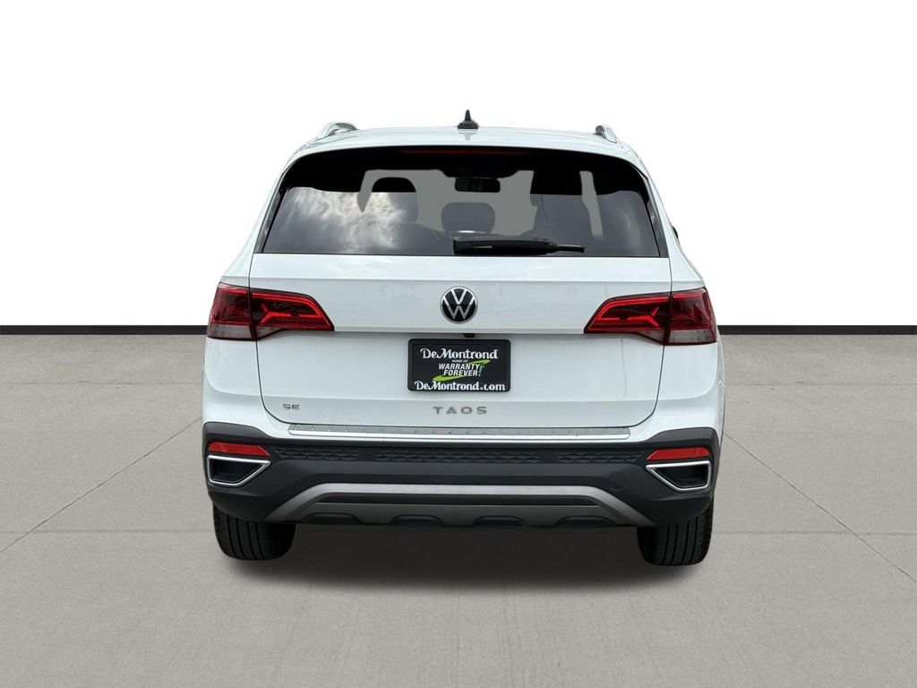 2022 Volkswagen Taos 1.5T SE  at DeMontrond Auto Country