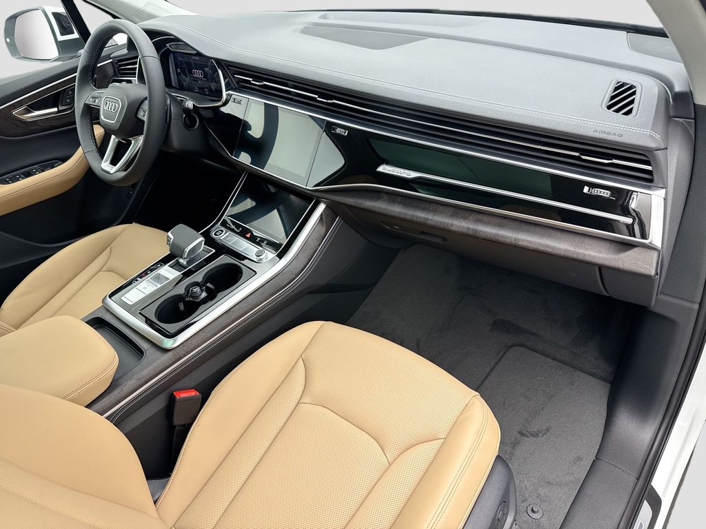 Thumbnail: 2026 Audi Q7 - 17