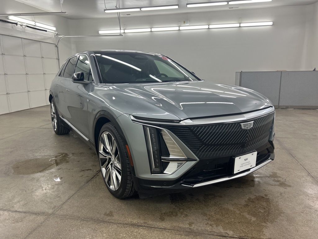 2024 Cadillac LYRIQ Luxury photo
