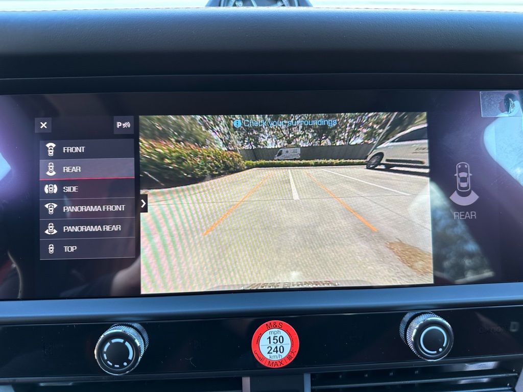 Thumbnail: 2026 Porsche Macan - 31