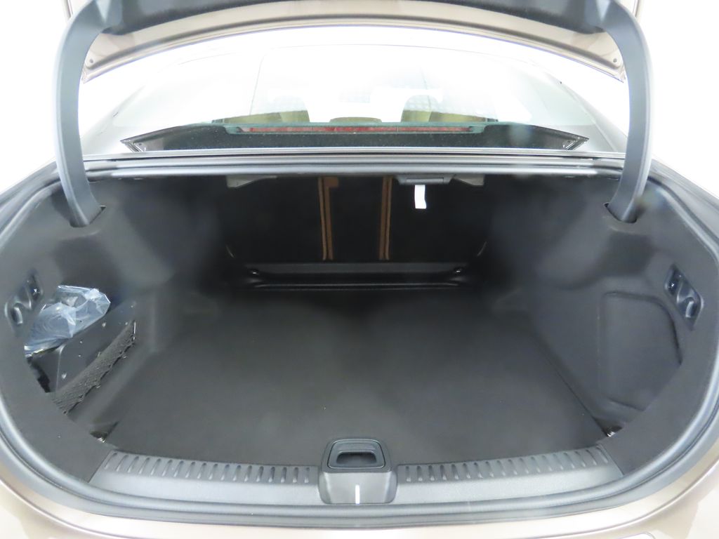 Thumbnail: 2026 Mercedes-Benz E-Class - 30