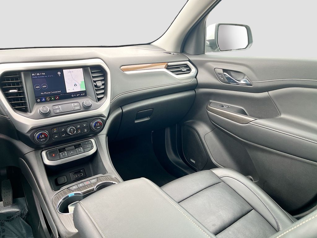 Used 2023 White GMC SLT image 24
