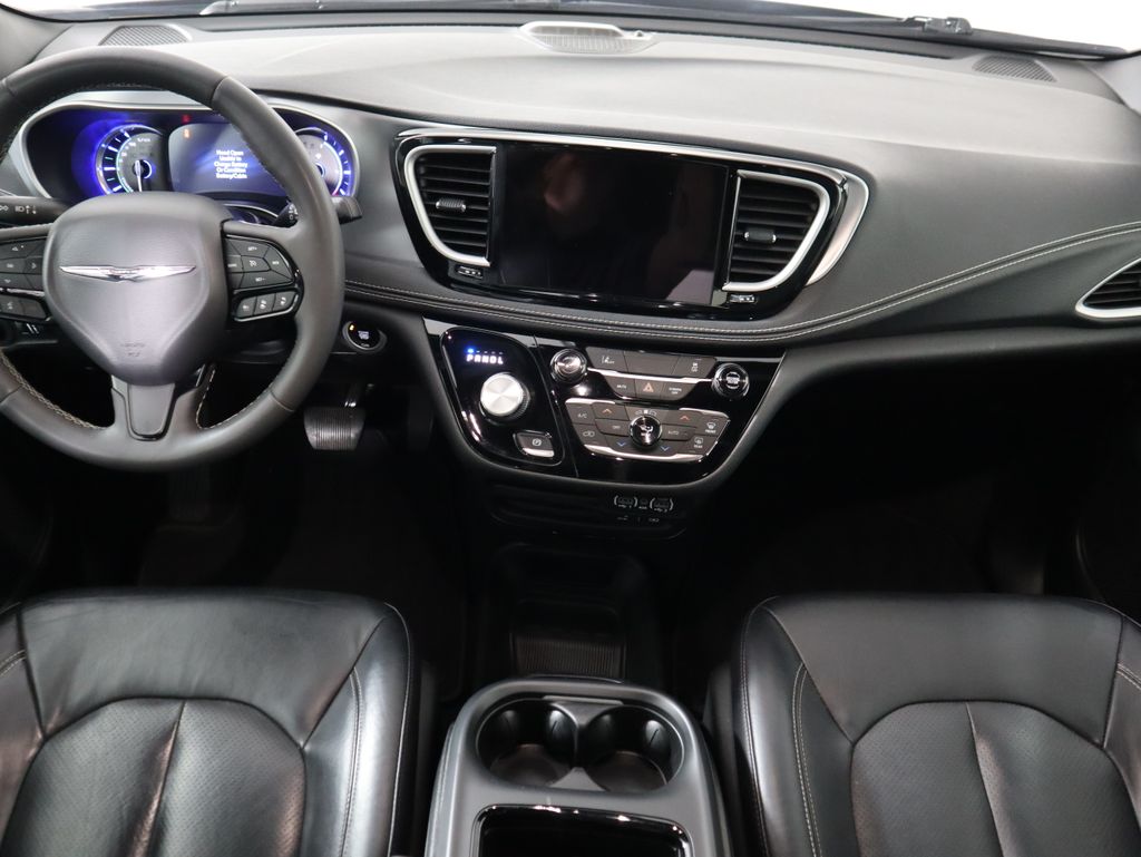 Thumbnail: 2022 Chrysler Pacifica - 11