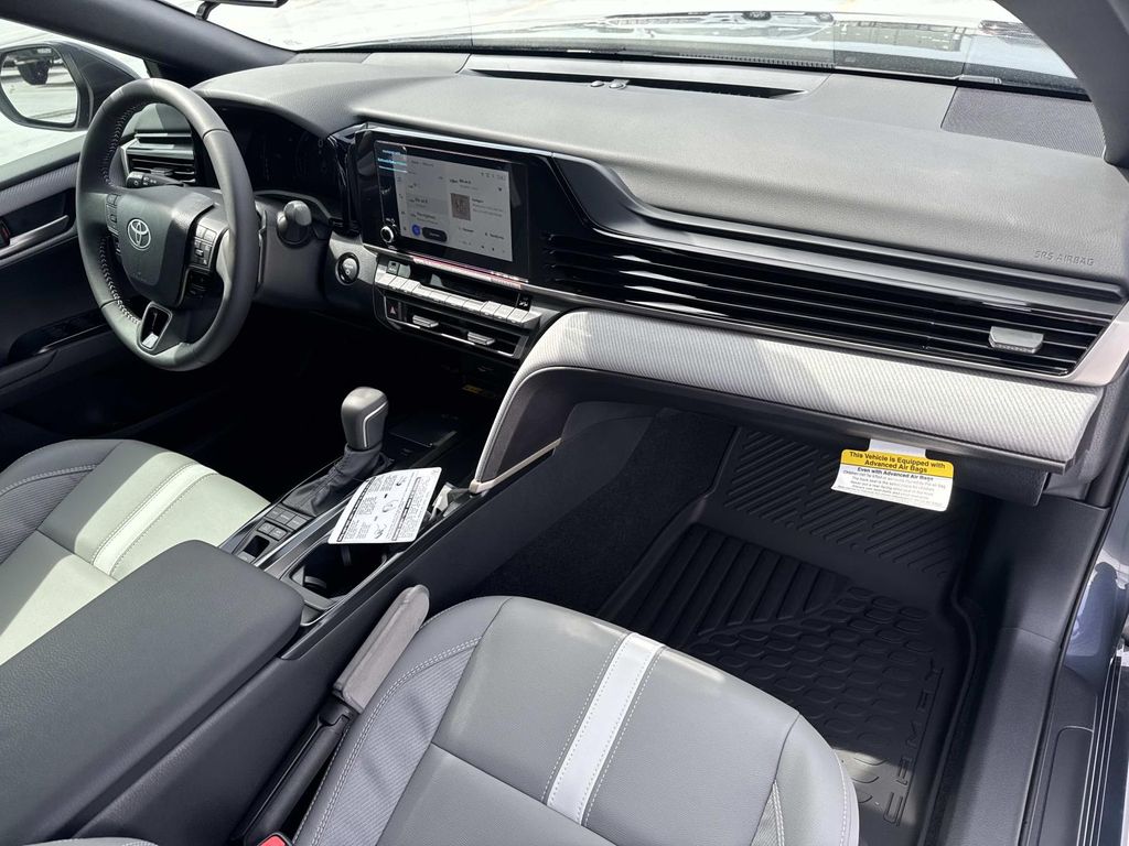 2026 Toyota Camry SE - 11