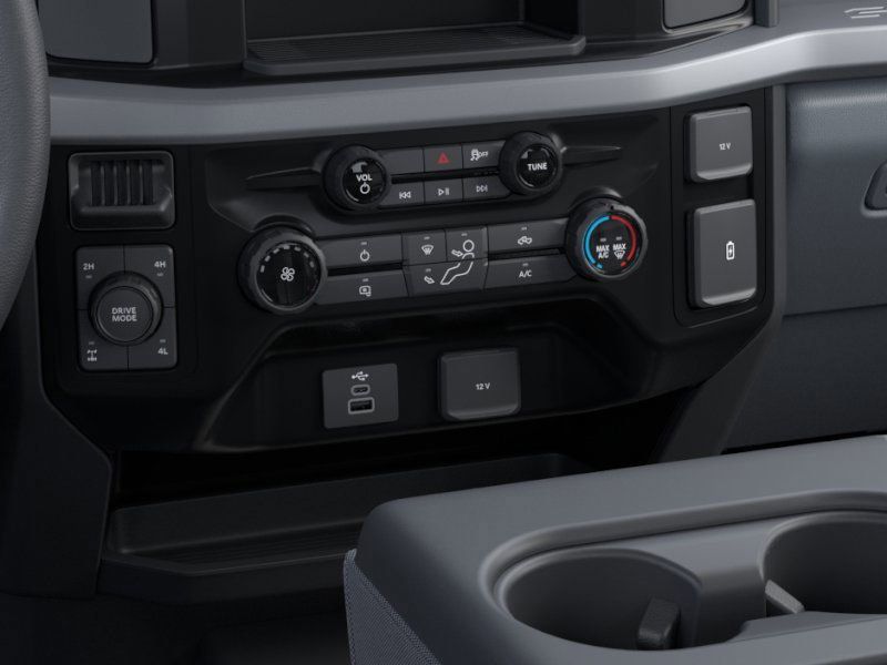 2025 Ford F-350SD  photo