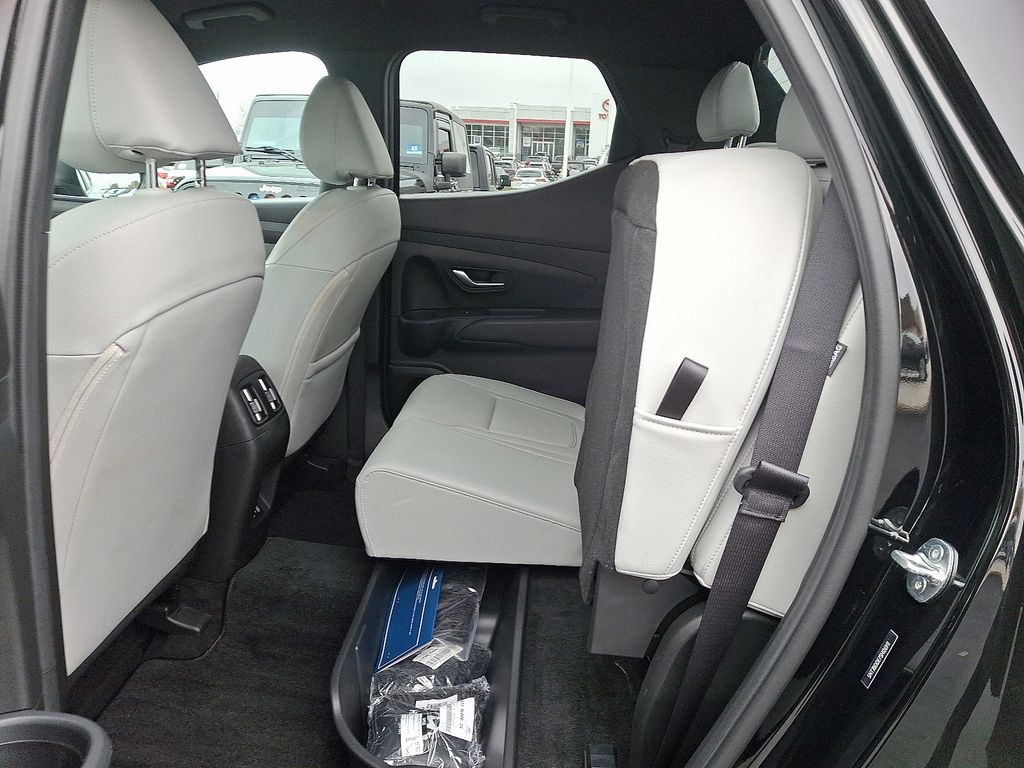 Thumbnail: 2025 Hyundai Santa Cruz - 11