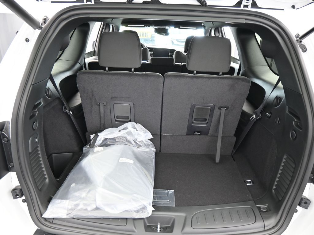 New 2026 White Knuckle Clearcoat Dodge GT HEMI V8 image 37