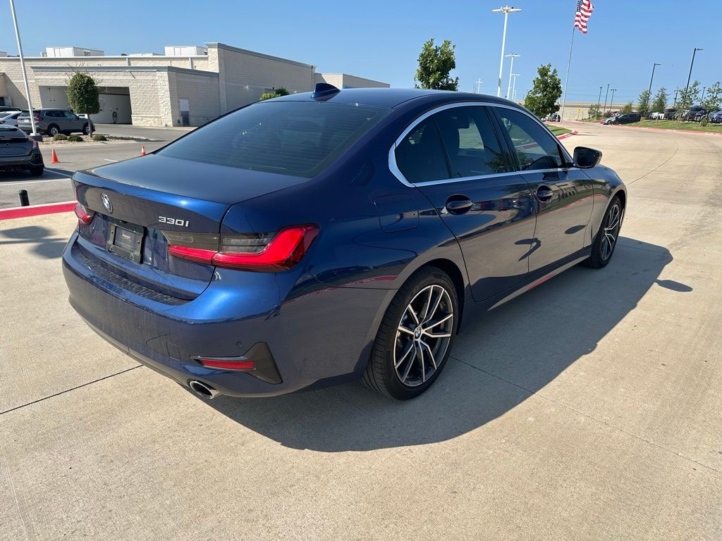 Thumbnail: 2020 BMW 3 Series - 3
