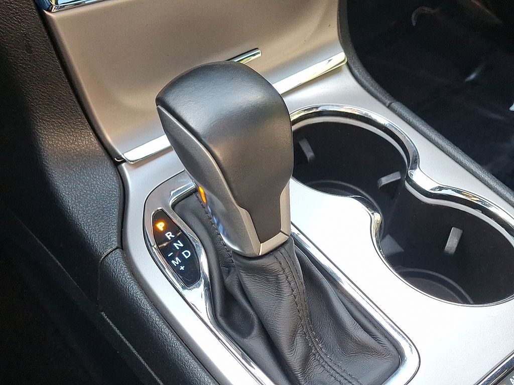 Thumbnail: 2019 Jeep Grand Cherokee - 15