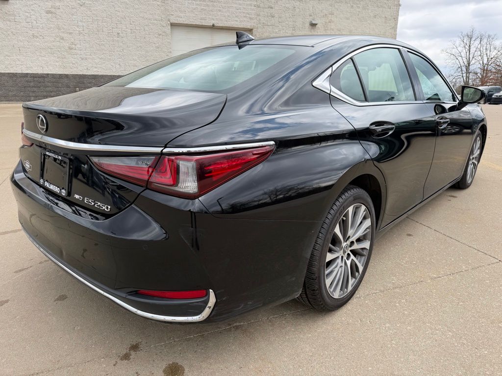 used 2021 Lexus ES car, priced at $26,903