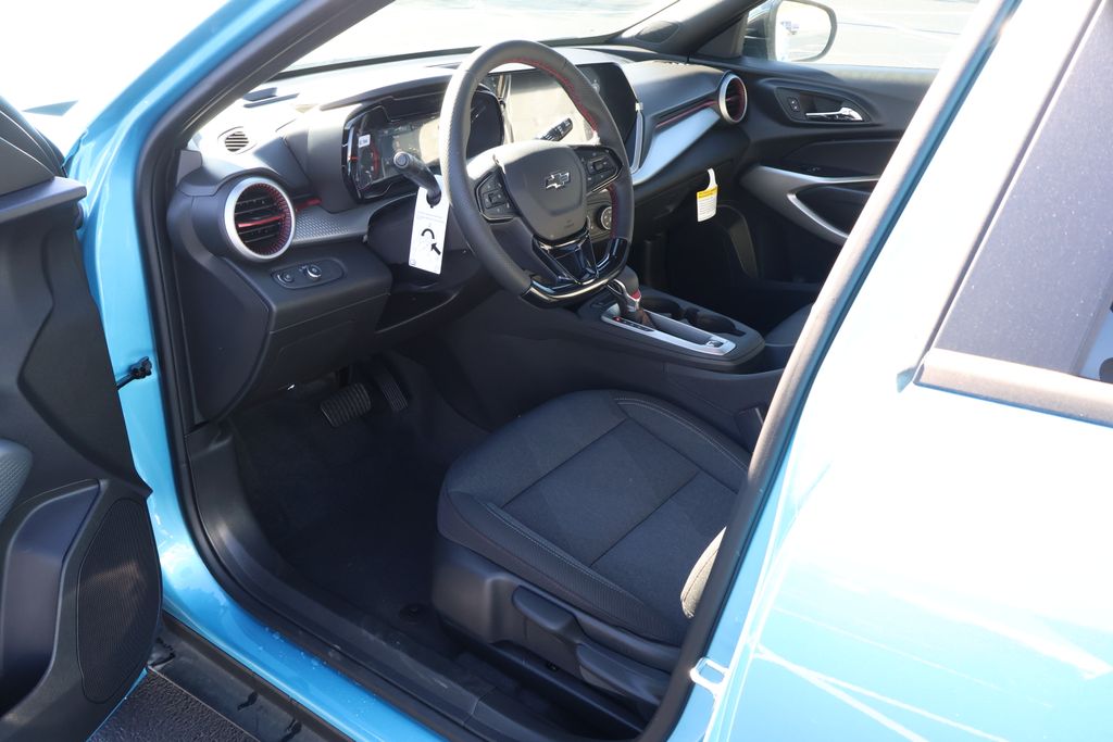Thumbnail: 2025 Chevrolet Trax - 12