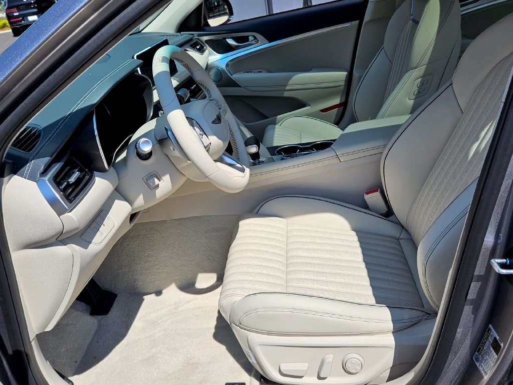 New 2026 Silver Genesis 2.5T Prestige image 6