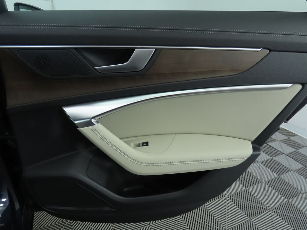 2025 Audi A6  29