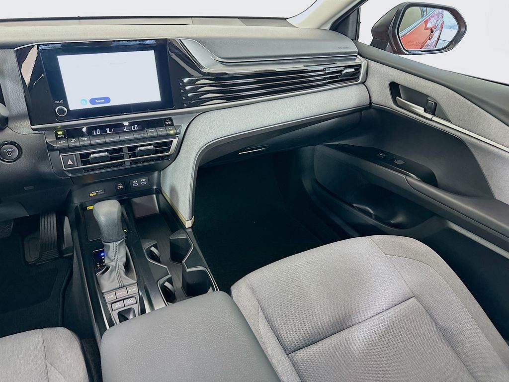 Thumbnail: 2025 Toyota Camry - 22