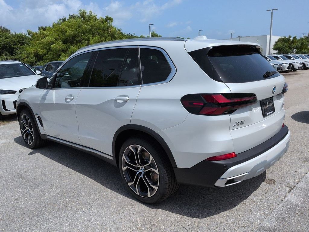 New 2026 White BMW xDrive40i image 6