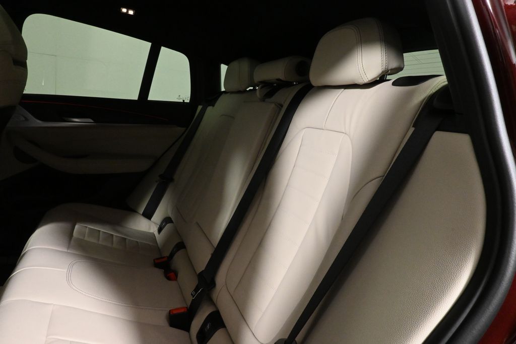 Thumbnail: 2025 BMW X4 - 4