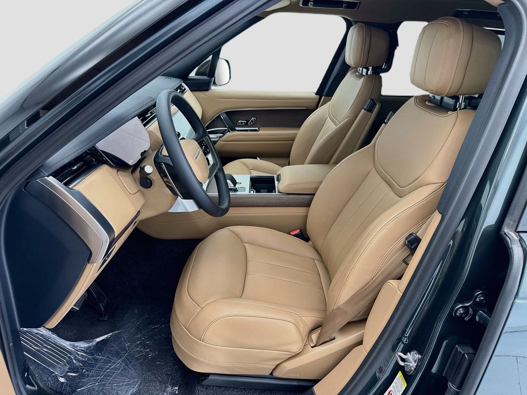 Thumbnail: 2026 Land Rover Range Rover - 18