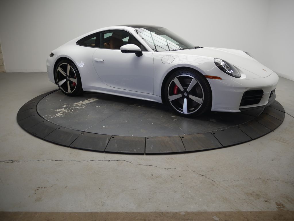 Thumbnail: 2026 Porsche 911 - 9