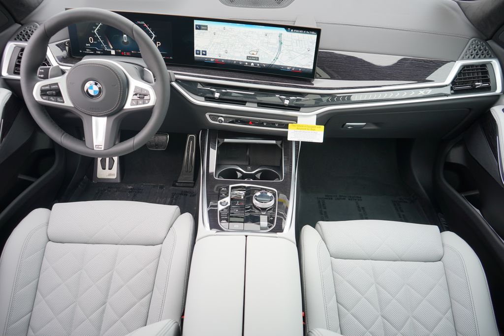 2024 BMW X7 xDrive40i 17