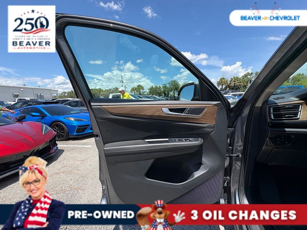 Used 2025 Volkswagen Atlas SUV