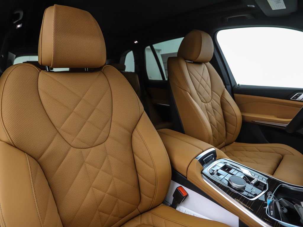 Thumbnail: 2026 BMW X5 - 32