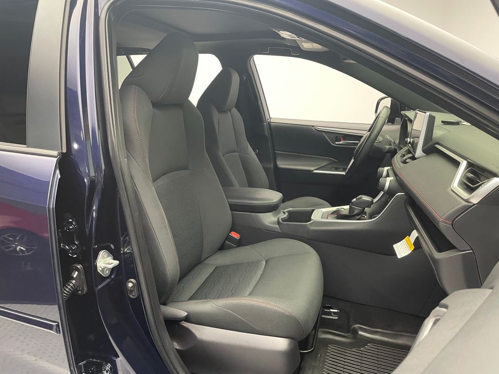 2023 Toyota RAV4 Prime SE 18