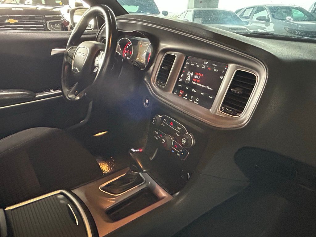 Used 2023 Destroyer Gray Clearcoat Dodge SXT image 28