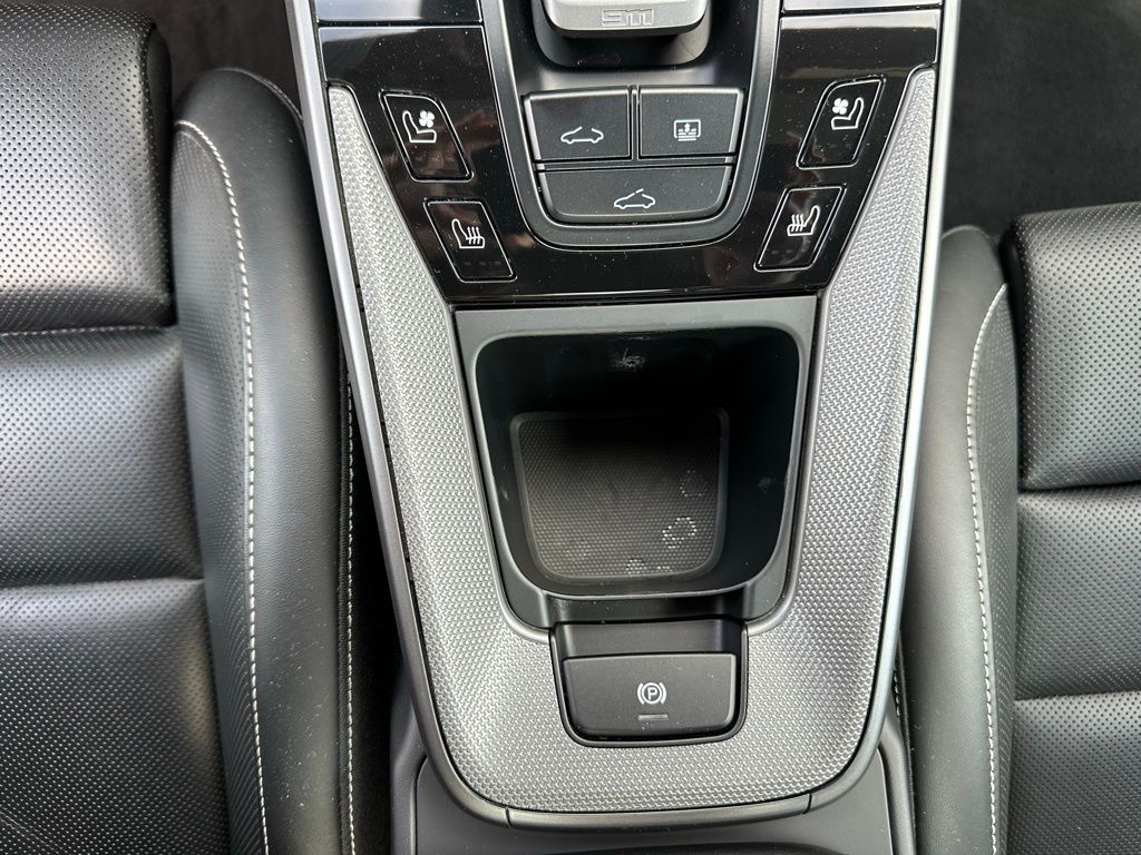 Thumbnail: 2022 Porsche 911 - 26