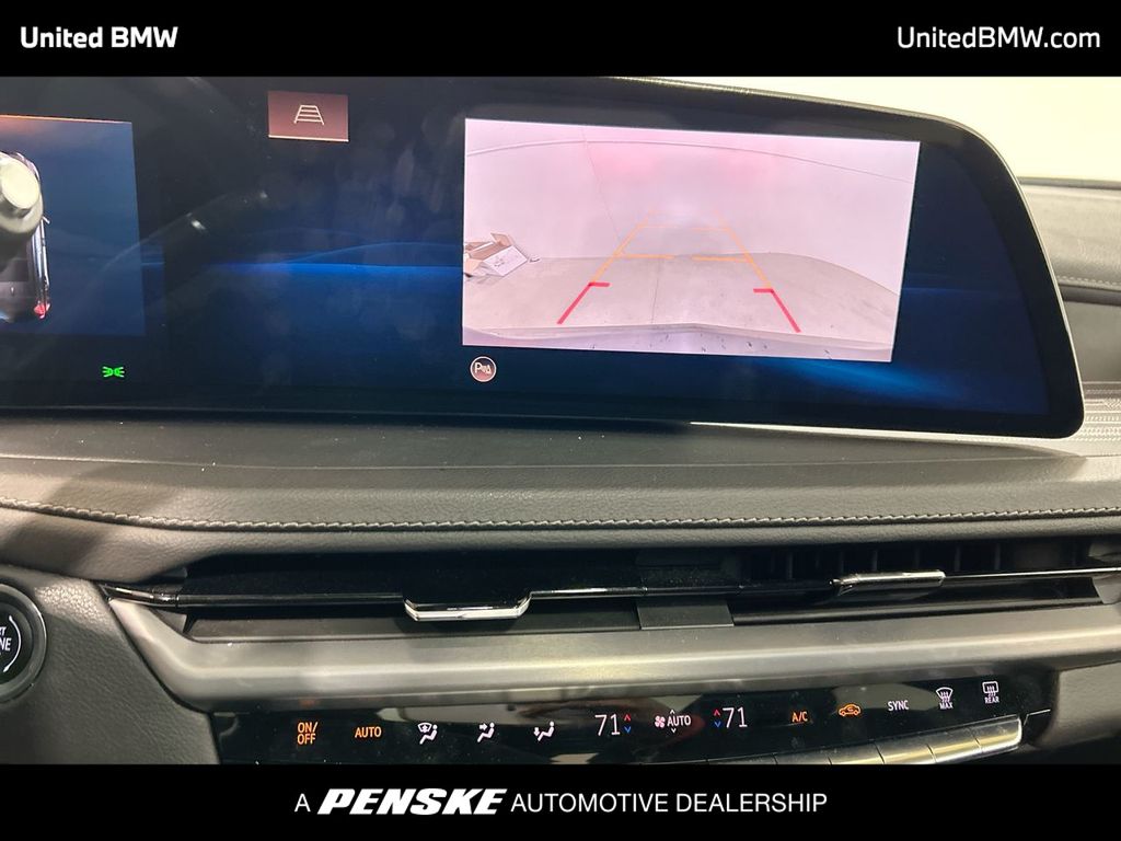 Thumbnail: 2024 Cadillac XT4 - 17