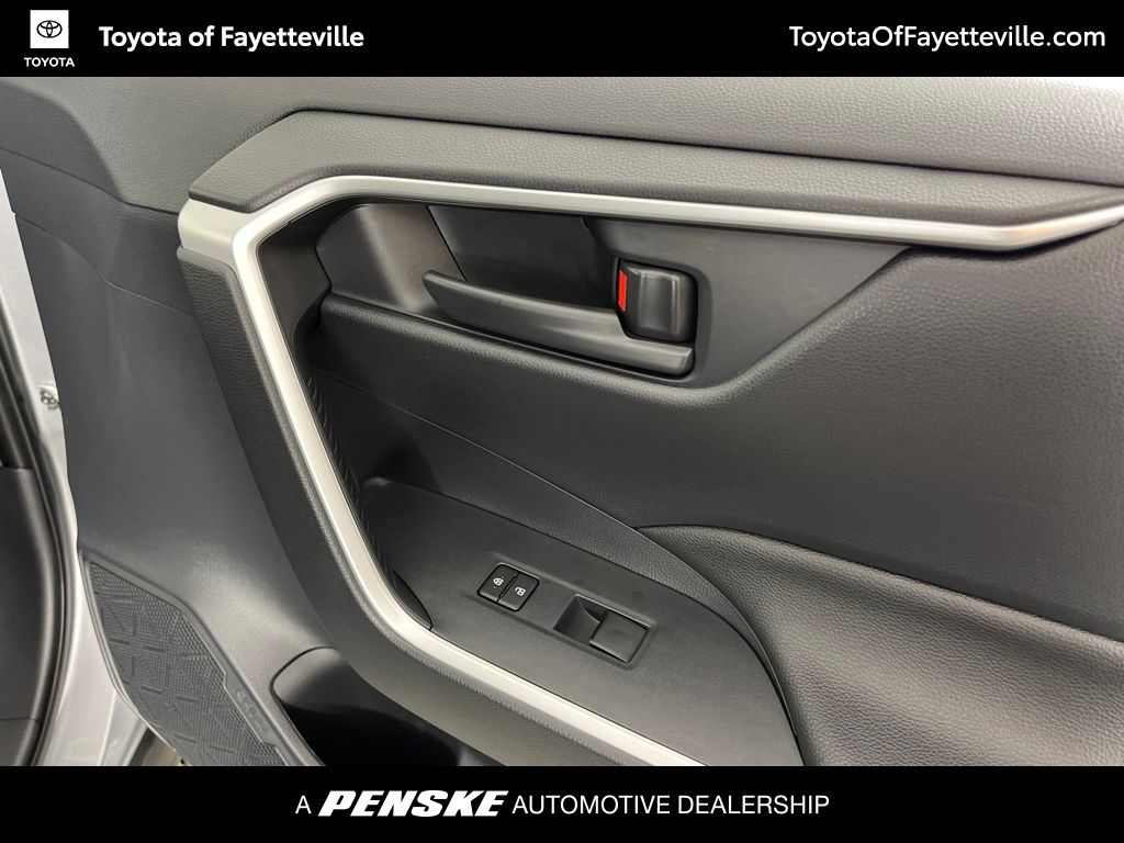 Thumbnail: 2025 Toyota RAV4 - 9