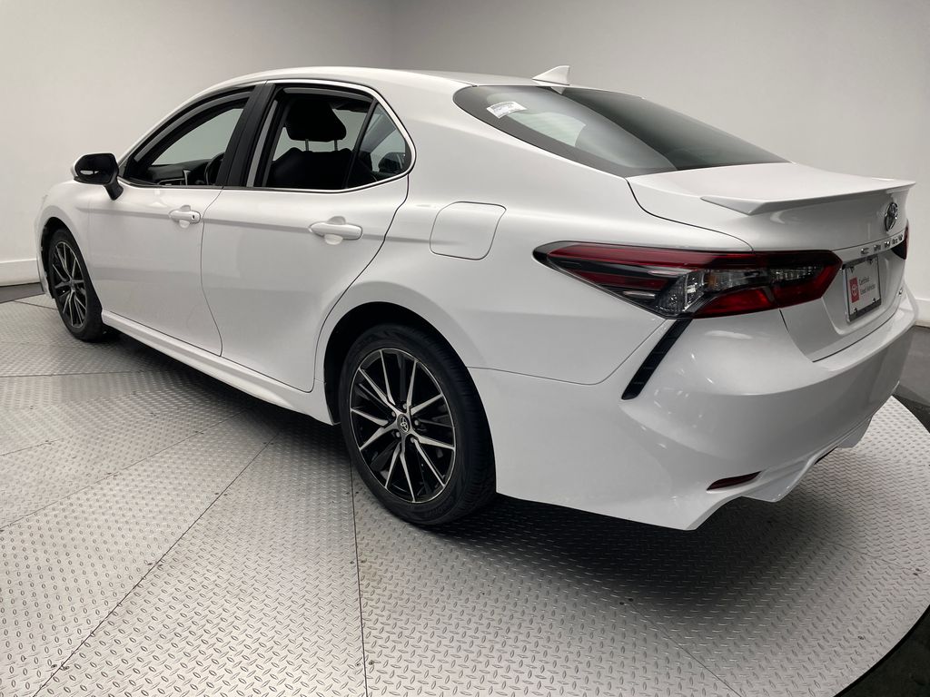 2023 Toyota Camry SE 7