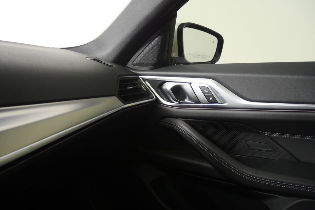 Thumbnail: 2024 BMW 4 Series - 31