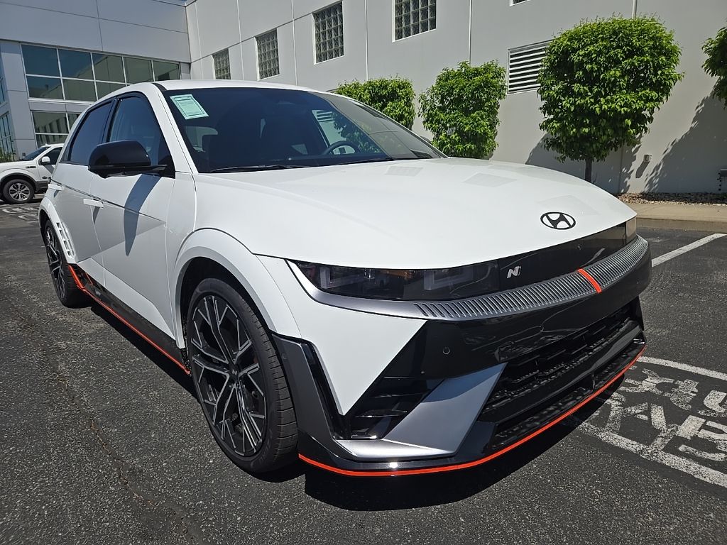 2025 Hyundai Ioniq 5 SE 9